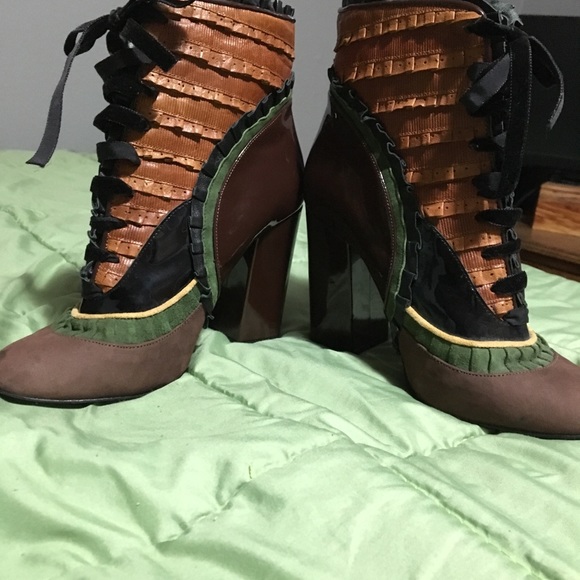 Kron by Kronkron lace up, chunky heel shoe - Picture 6 of 8